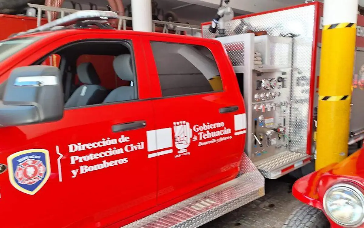 Homenaje a bomberos de Tehuacán B